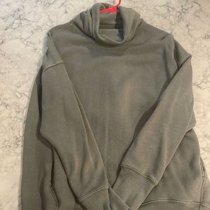 Hunter green aerie cowle neck hoodie